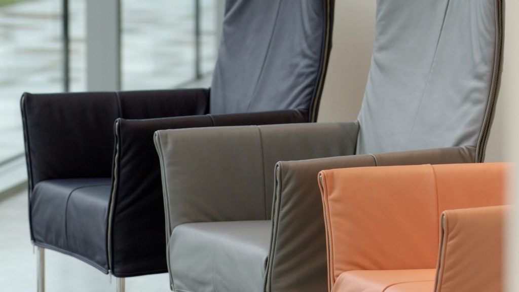 Montis_Chaplin_leer_fauteuil